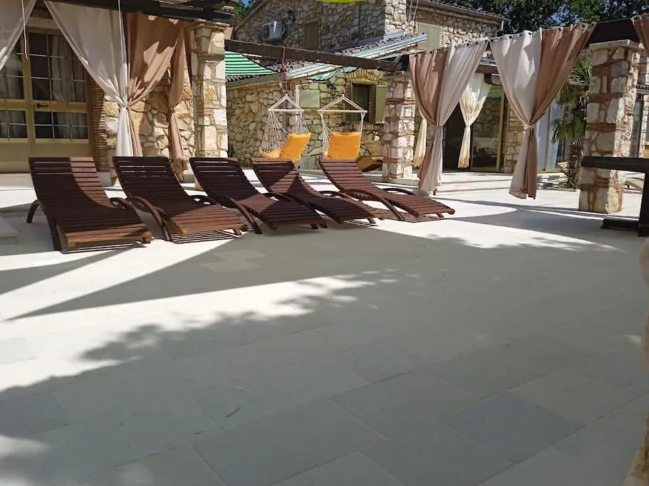 Childern And Adults Enjoy Games,Pool And Seaview Villa Rovinj