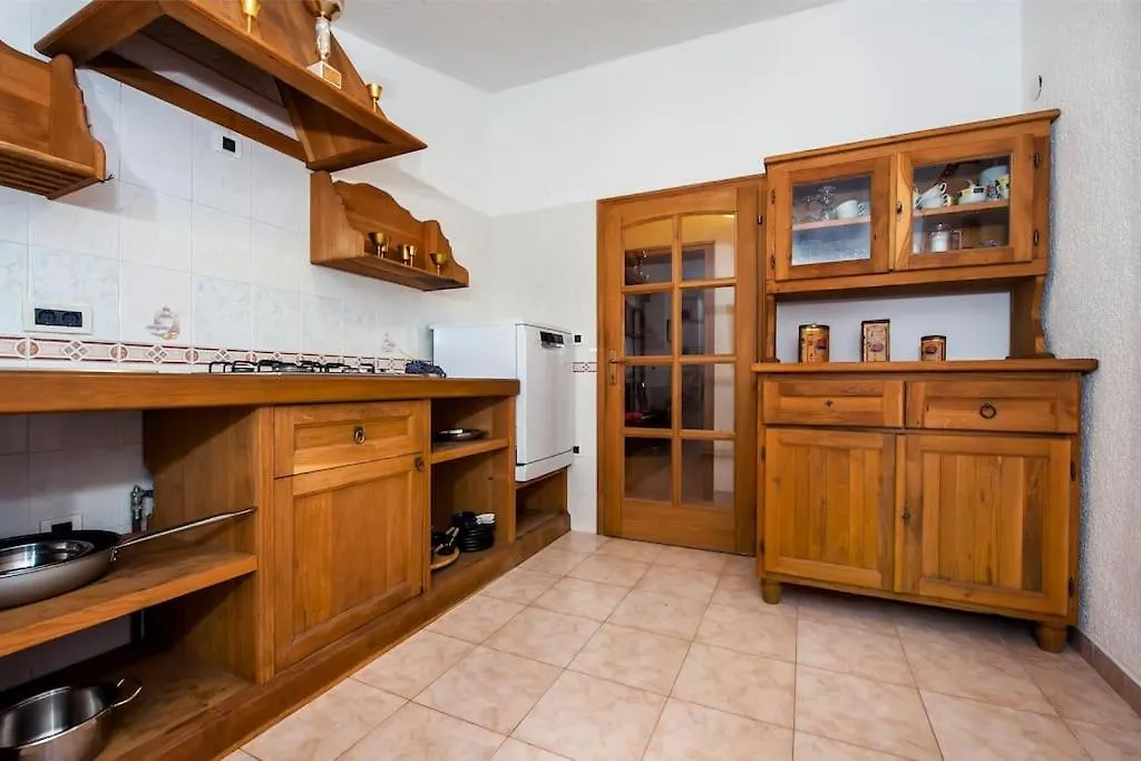 Childern And Adults Enjoy Games,Pool And Seaview Villa Rovinj Croatia