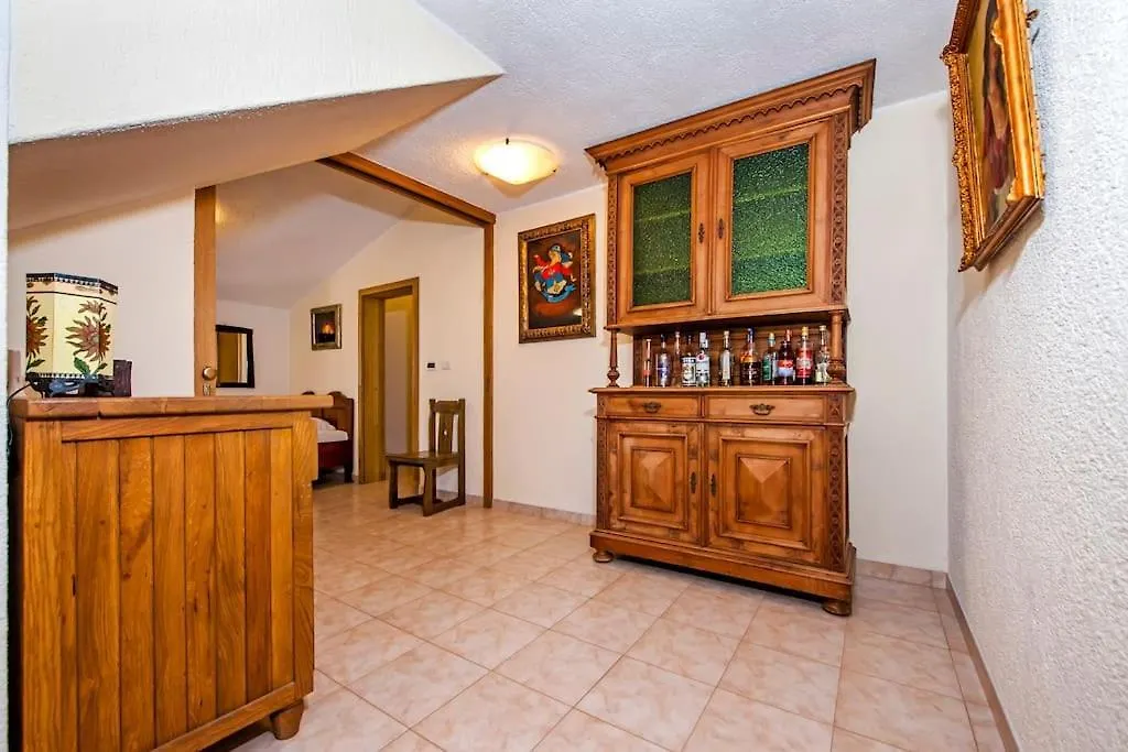 Childern And Adults Enjoy Games,Pool And Seaview Villa Rovinj Croatia