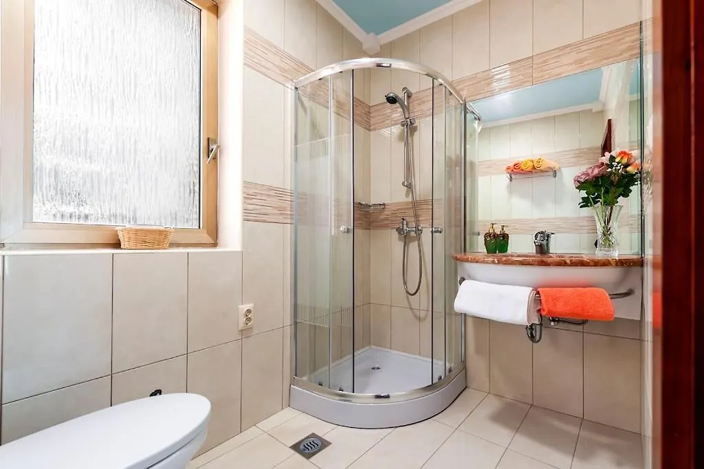 Childern And Adults Enjoy Games,Pool And Seaview Villa Rovinj Croatia
